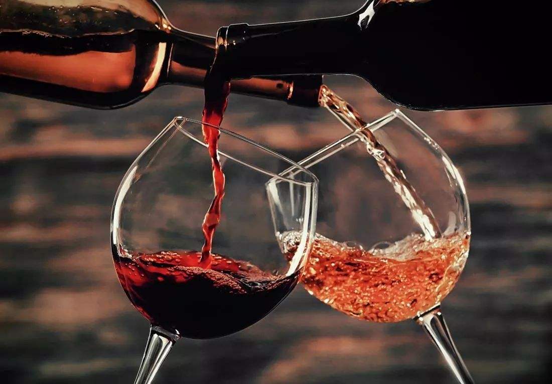 去紅酒酒莊品酒應該穿什么衣服？